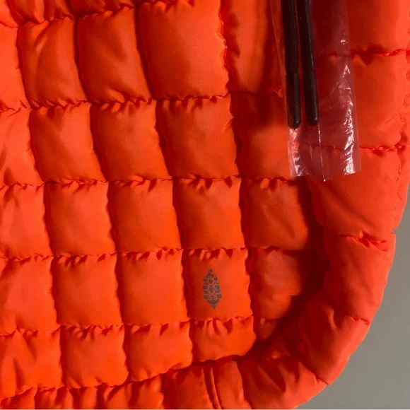 NWT Free People Movement Quilted Carryall Tote Bag Electric Orange - Picture 5 of 9